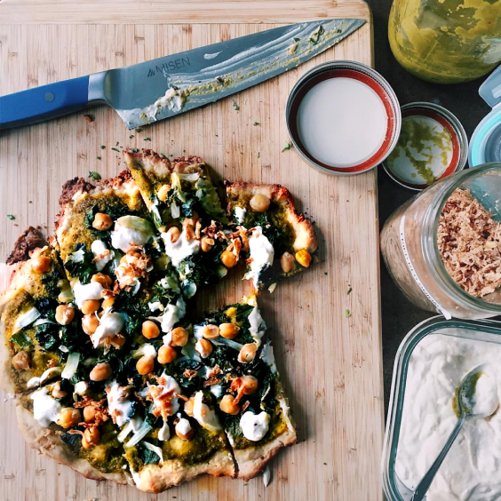 Make every night a Misen pizza night 🍕🍕 #cookware #misenmade #misenkitchen #kickstarter #chefsknife #pizzanight 📸: @chickpea_mag