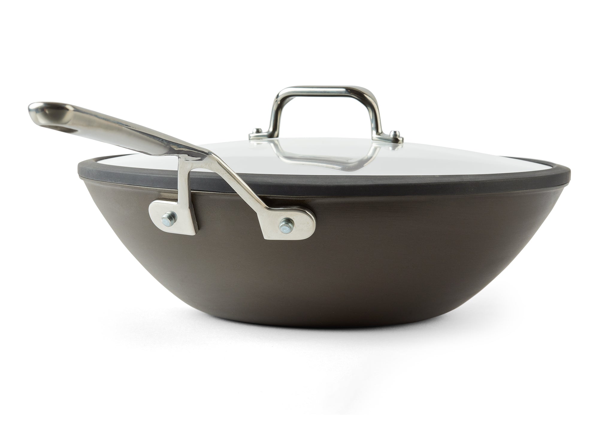 {{12-inch}} A backend view of the Misen Carbon Steel Wok on a white background. The handle faces toward you, and the wok’s lid sits atop it.