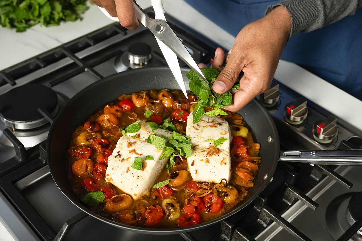 Acidic Foods & Pan Choice: Safety Guide