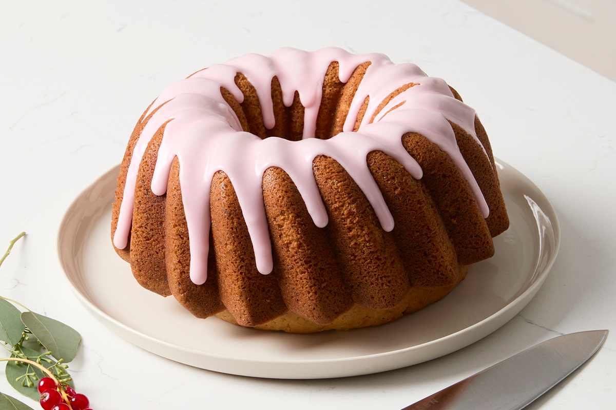 Offset Spatula Uses: 12 Kitchen Tasks Beyond Frosting