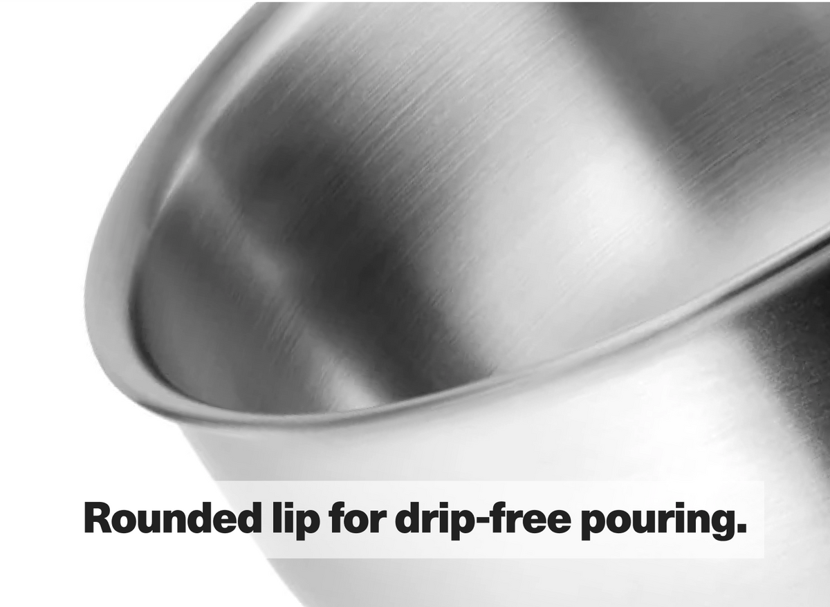 The Misen Stainless Sauicer has a rounded lip for drip-free pouring.