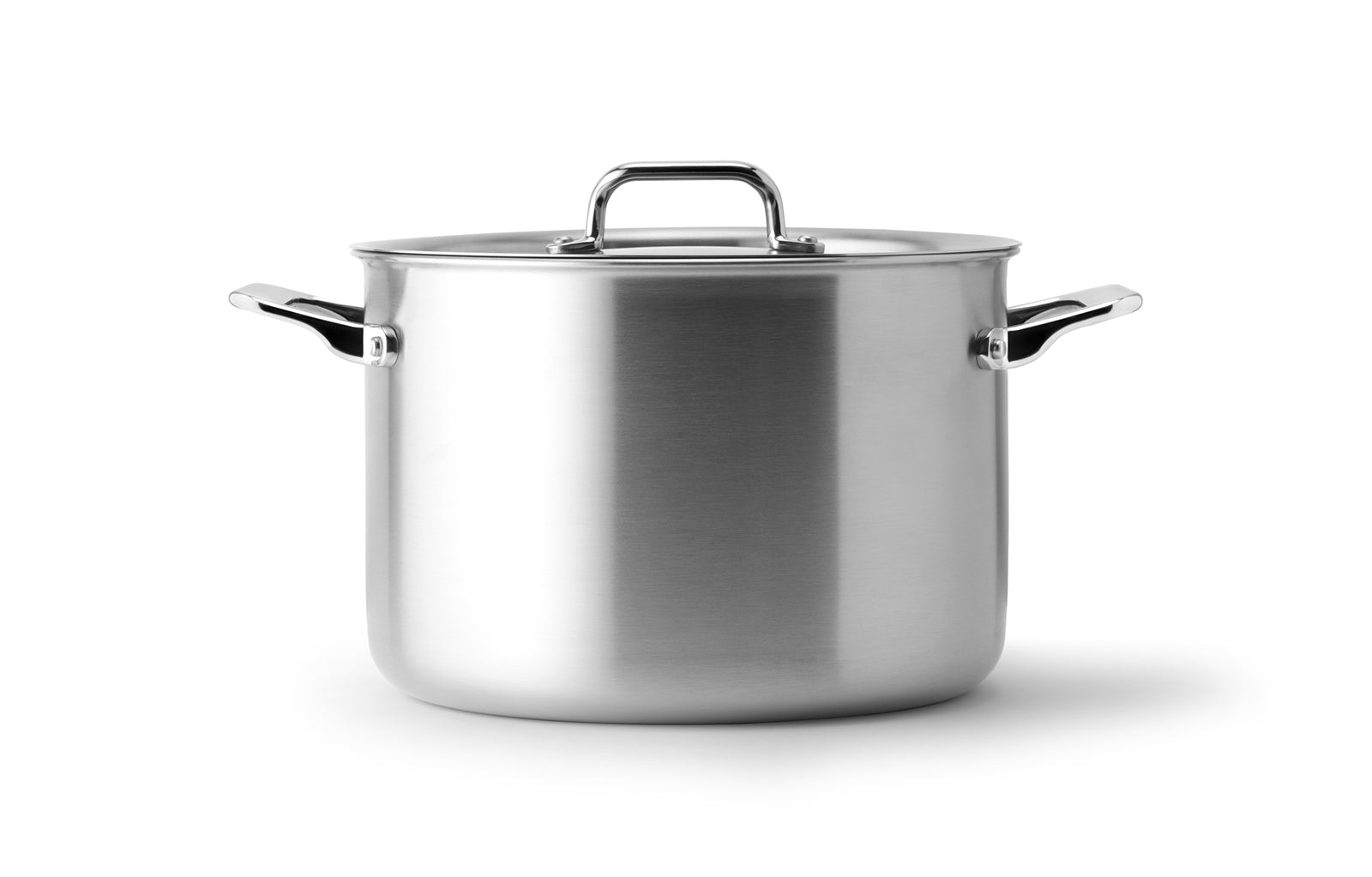 The Misen 8 QT Stockpot comes with a stainless steel lid.