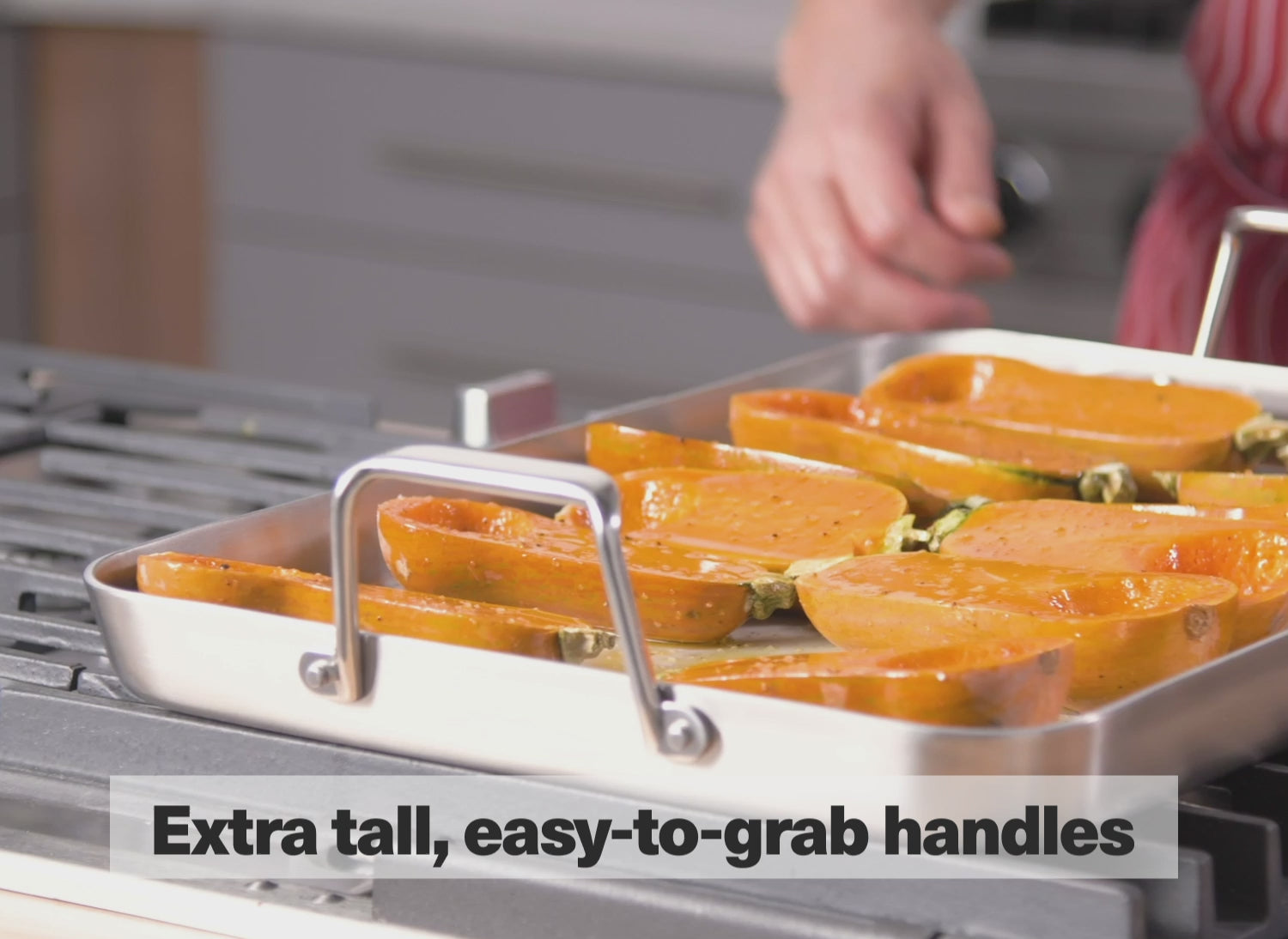 The Misen Roasting Pan is extra tall with easy to grab handles.