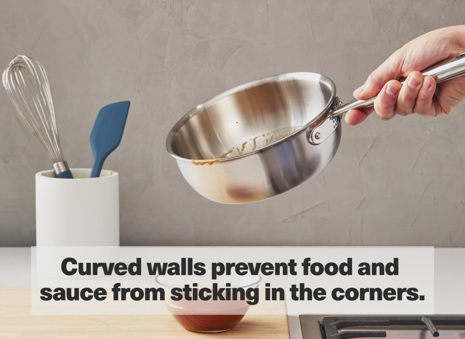 The Misen Stainless Sauicer has curved walls that prevent food and sauce from sticking in the corners.